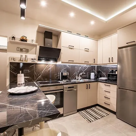 Apartment St. Paul Beach Retreat: 2br, 2ba, 55 Tv Netflix Kos Town